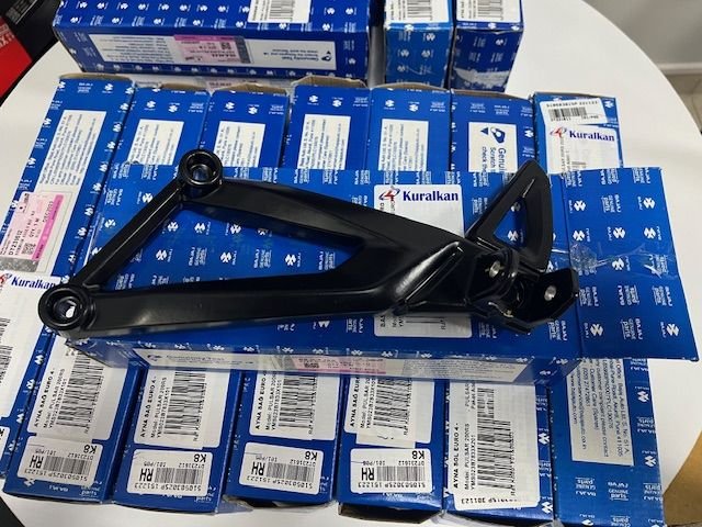 BAJAJ PULSAR NS200 NS200 UG UG2 NS125 NS400 BASAMAK DEMİRİ ARKA SOL SİYAH EURO 4 - 5