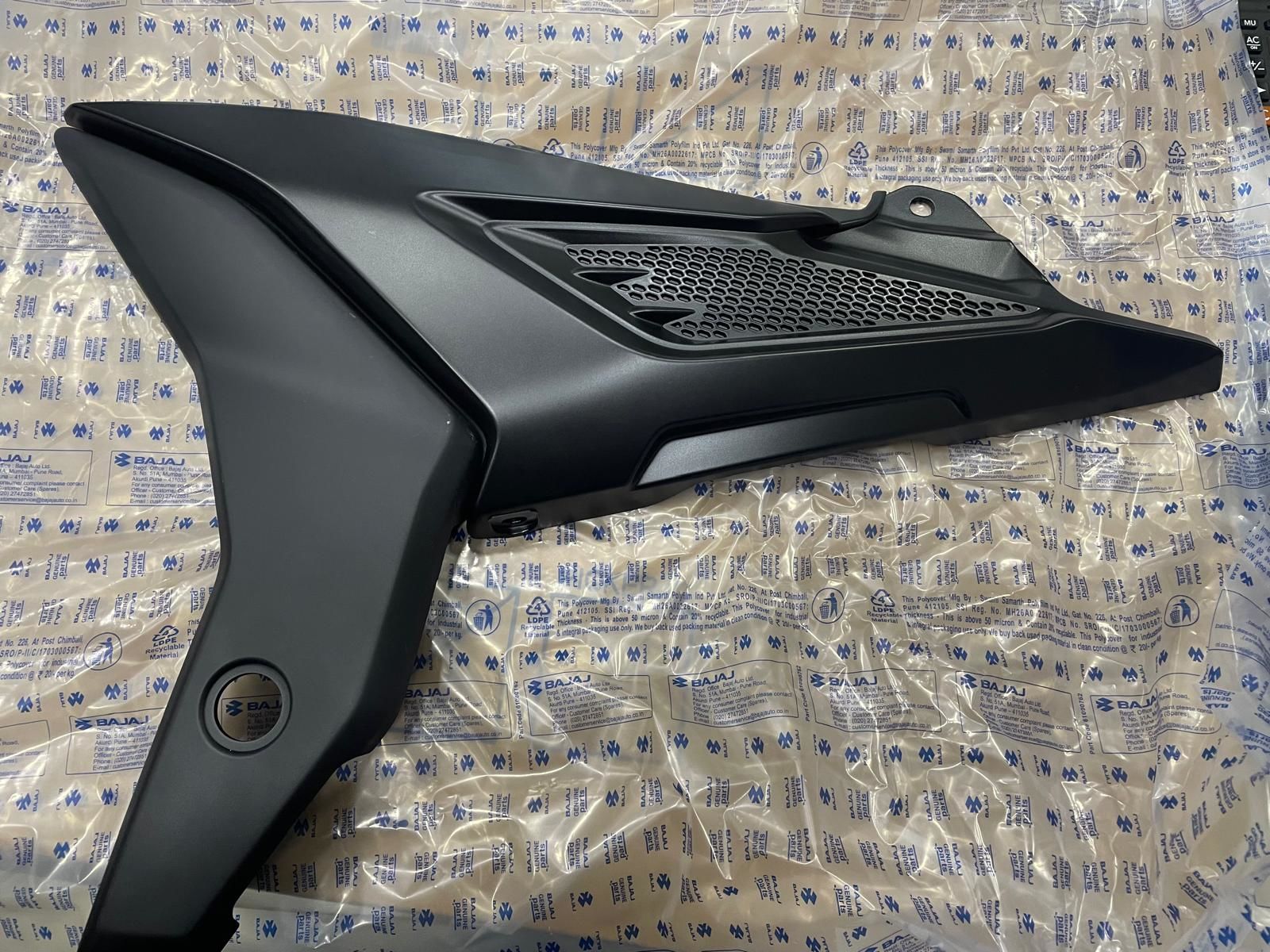 BAJAJ PULSAR N250 YAN PANEL ARKA SOL
