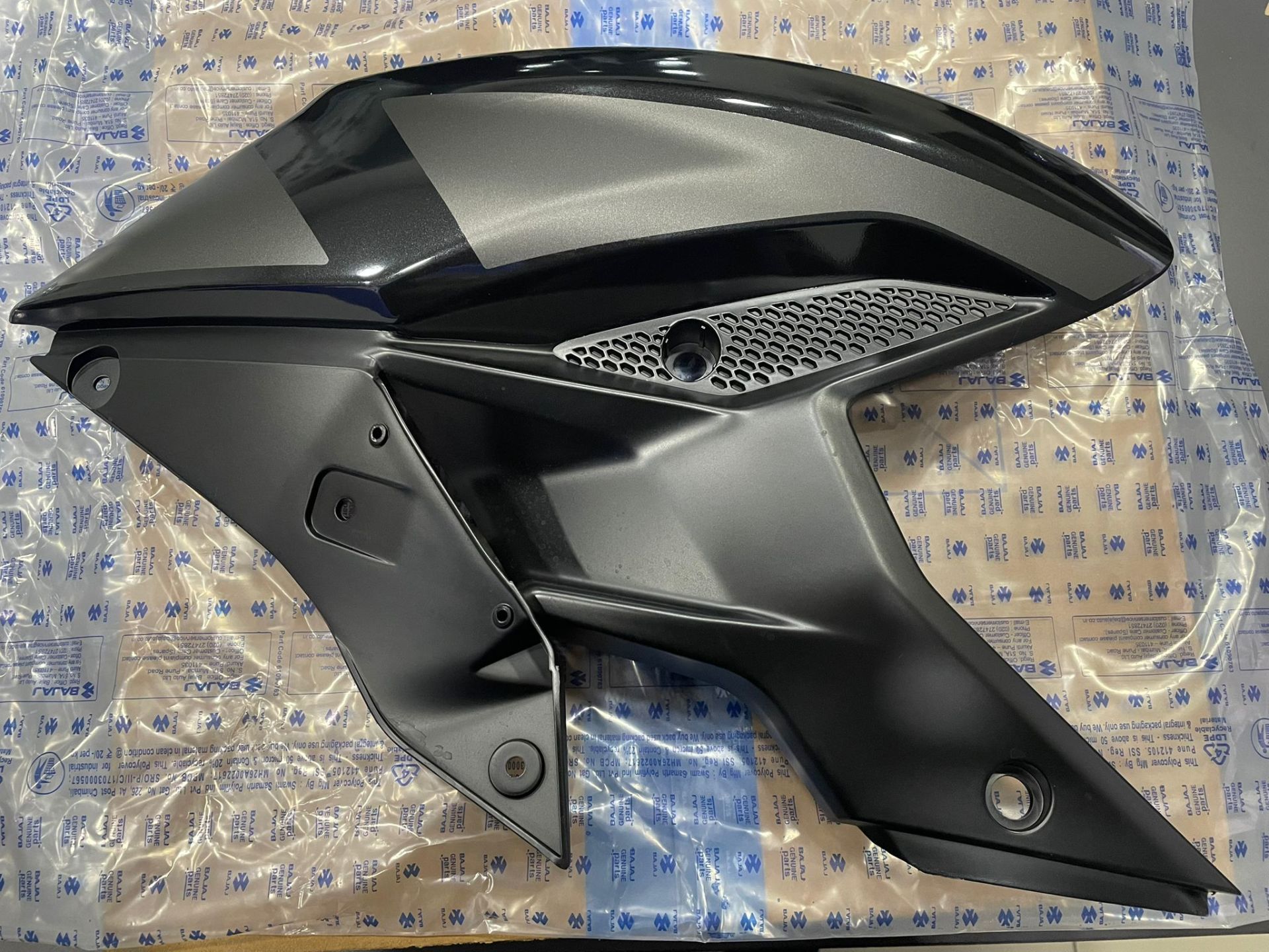 Bajaj Pulsar N250 N160 Yan Panel Ön Sol