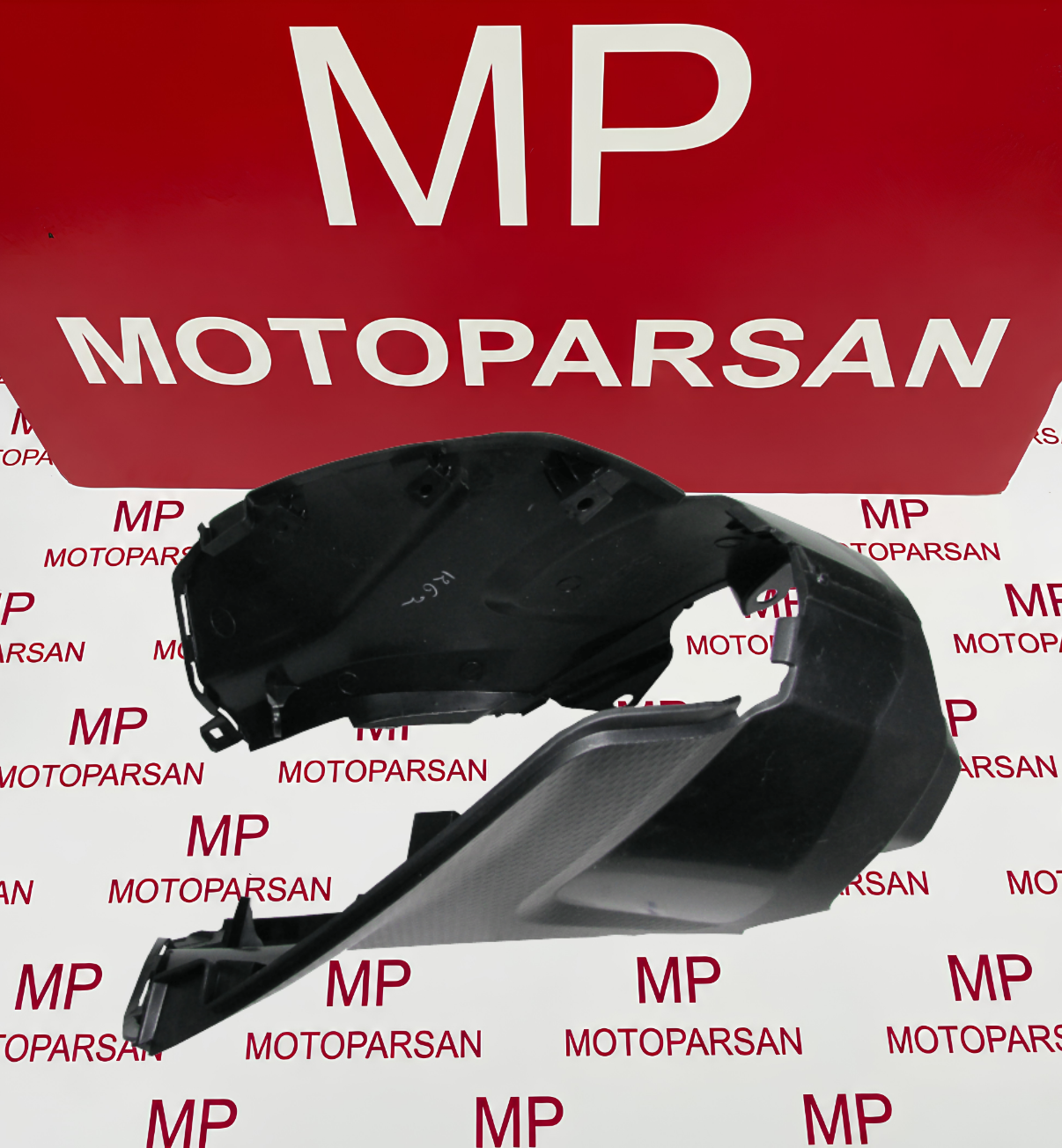 Bajaj Pulsar RS200 Depo Muhafaza Plastiği Arka Takım Grenaj