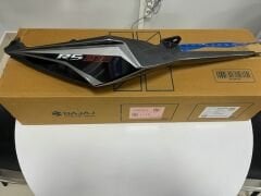 BAJAJ PULSAR RS200 GRENAJ YAN SELE ALTI PANEL GRİ SAĞ EURO 4