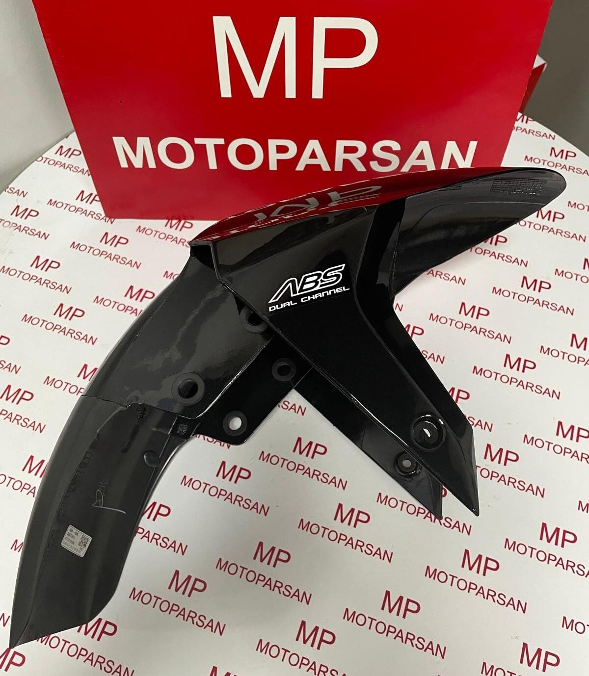 Bajaj Pulsar RS200 UG Ön Çamurluk Orjinal