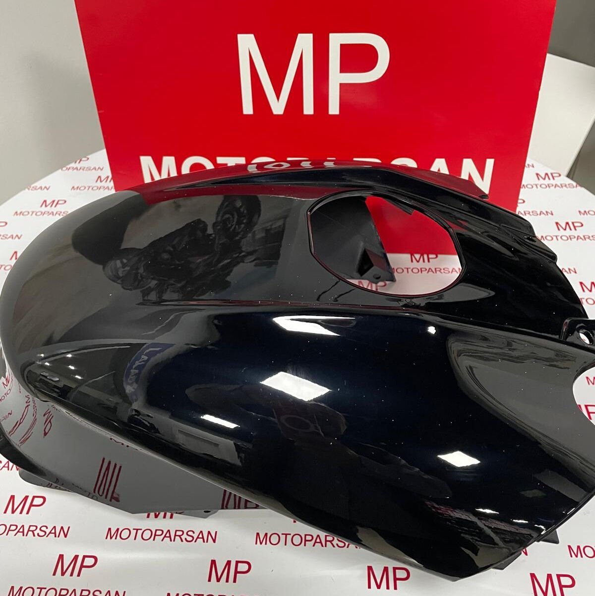 Bajaj Pulsar NS200 Ug Üst Depo Grenajı Yakıt Depo Muhafaza Plastiği