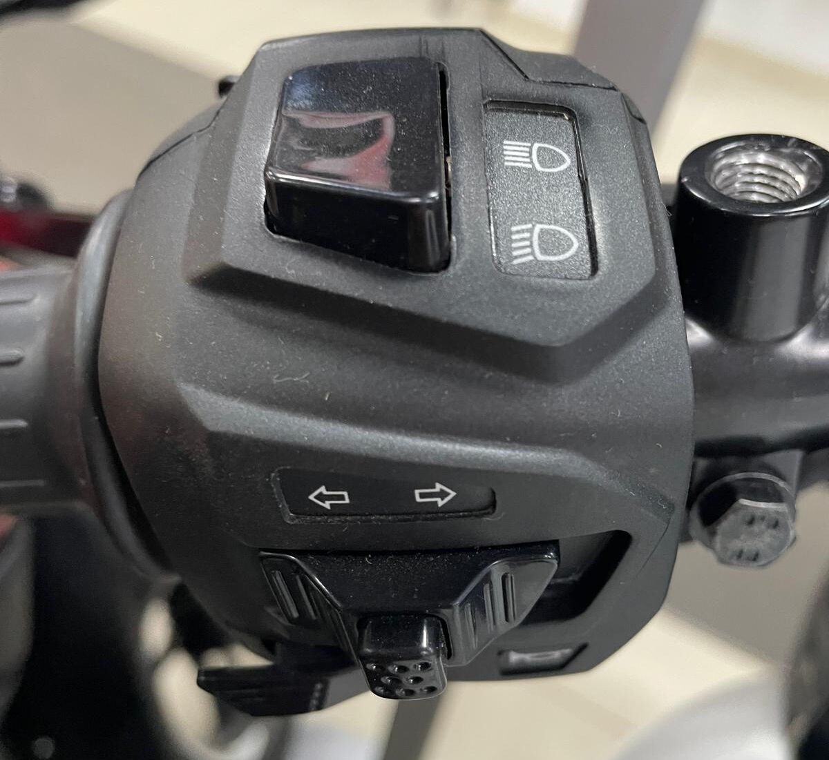 Bajaj Pulsar NS200 Ug Sol Kumanda Kontrol Paneli Tuş Takımı 3 Soketli Euro 5 - 5+