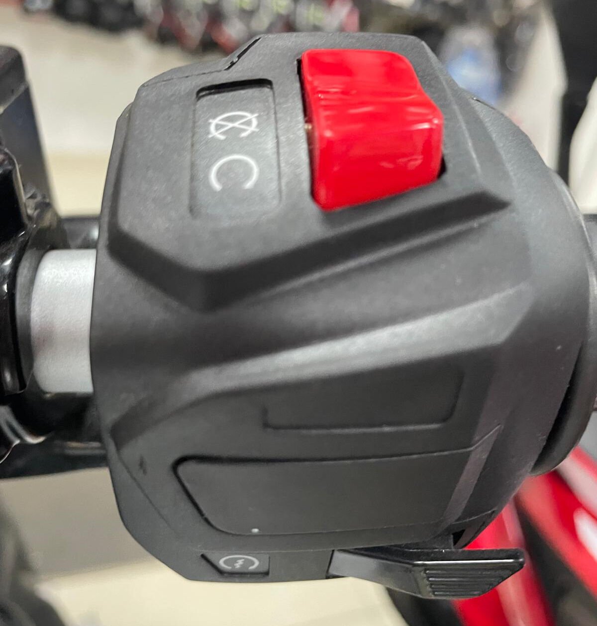 Bajaj Pulsar NS200 Sağ Kumanda Kontrol Paneli Tuş Takımı 3 Soketli Euro 4 - 5