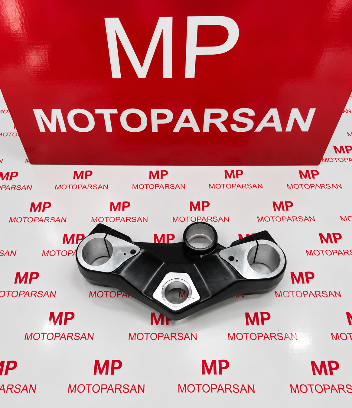 Bajaj Pulsar RS200 Direksiyon Üst Kelepçe Mesnet