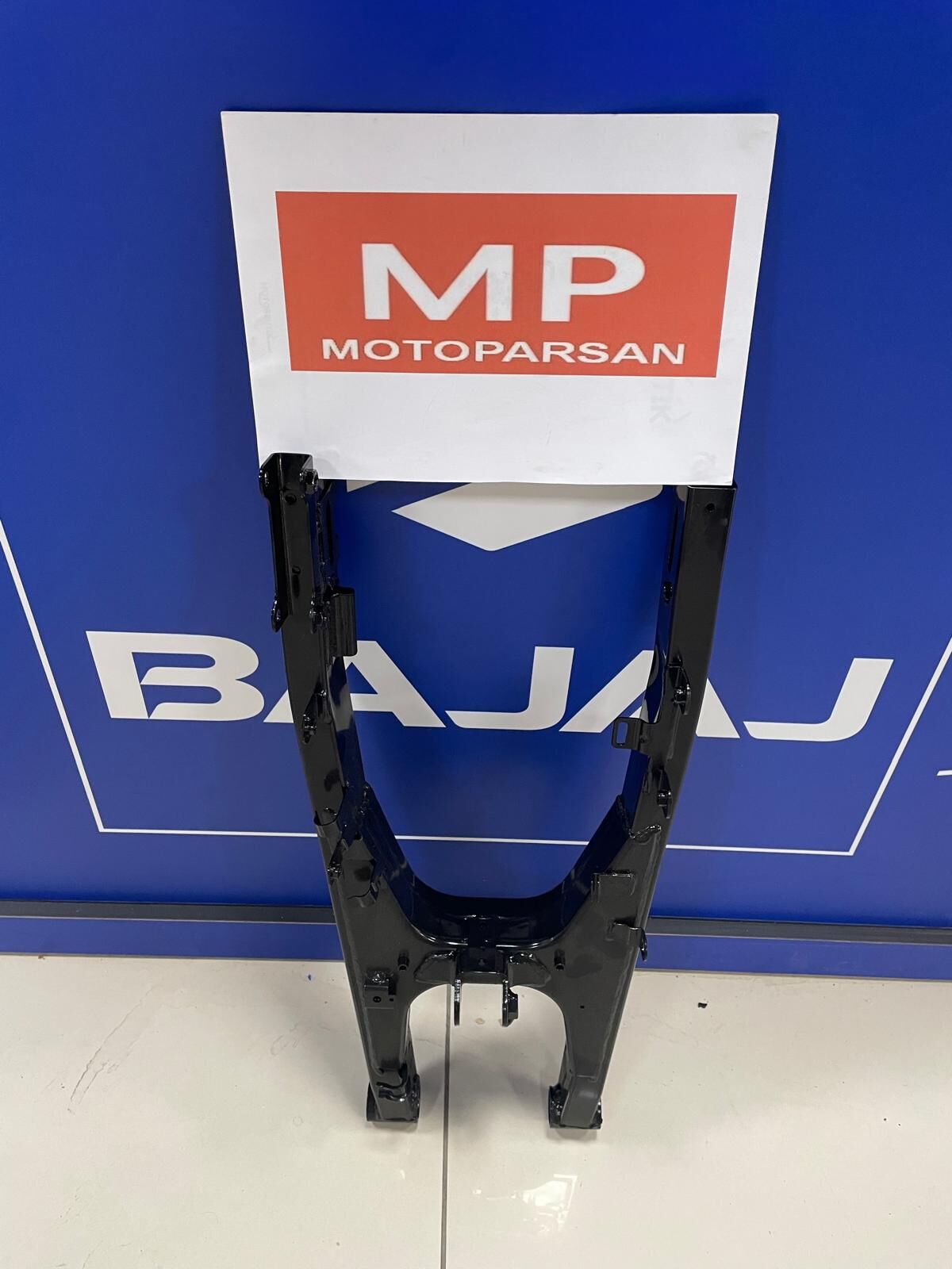 Bajaj Pulsar NS200 Ug2 Arka Salıncak Orjinal