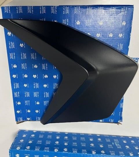 Bajaj Pulsar RS200 Dekoratif Kapak Sağ Euro 3