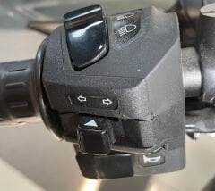 Bajaj Dominar D400 Sol Direksiyon Kütüklük Kumanda Kontrol Paneli Tuş Takımı Orjinal