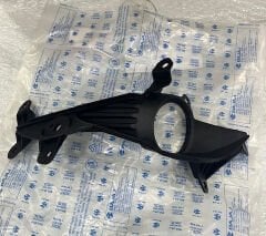 Bajaj Pulsar RS200 Sol Kısa Far Çerçevesi