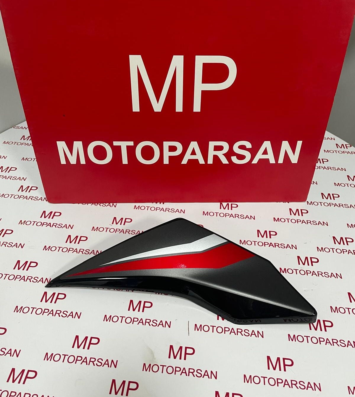 Bajaj Pulsar N250 N160 UG Ön Sağ Dekoratif Kapak Grenaj