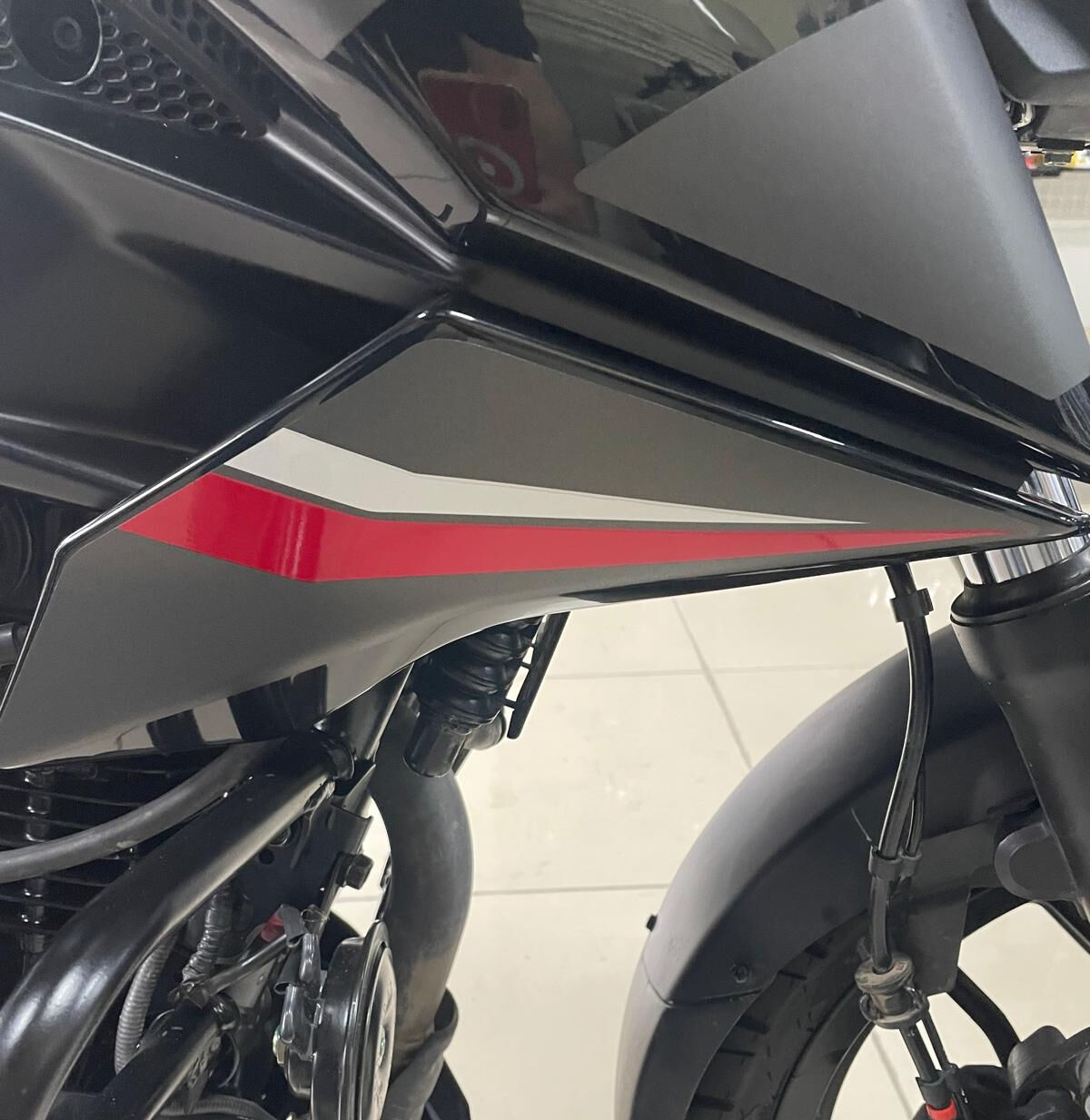 Bajaj Pulsar N250 N160 UG Ön Sağ Dekoratif Kapak Grenaj