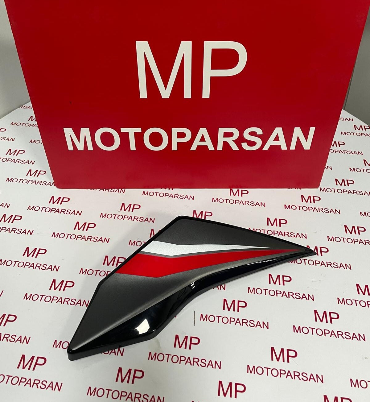 Bajaj Pulsar N250 N160 UG Ön Sol Dekoratif Kapak Grenaj